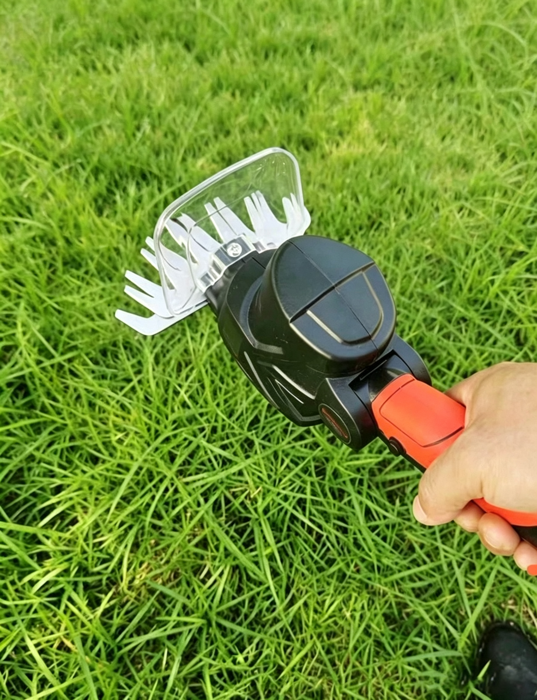 Handheld Grass Shear